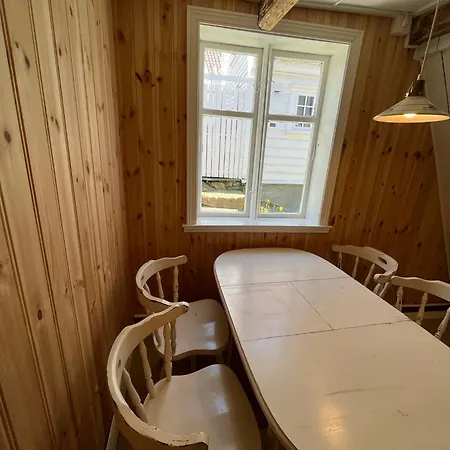 Historisk Hus I Gamle